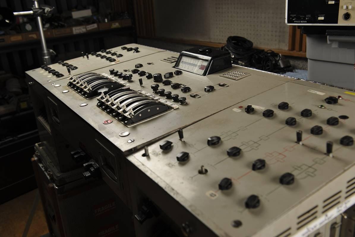 EMI REDD 17 Tube Console (Vintage) – Vintage King
