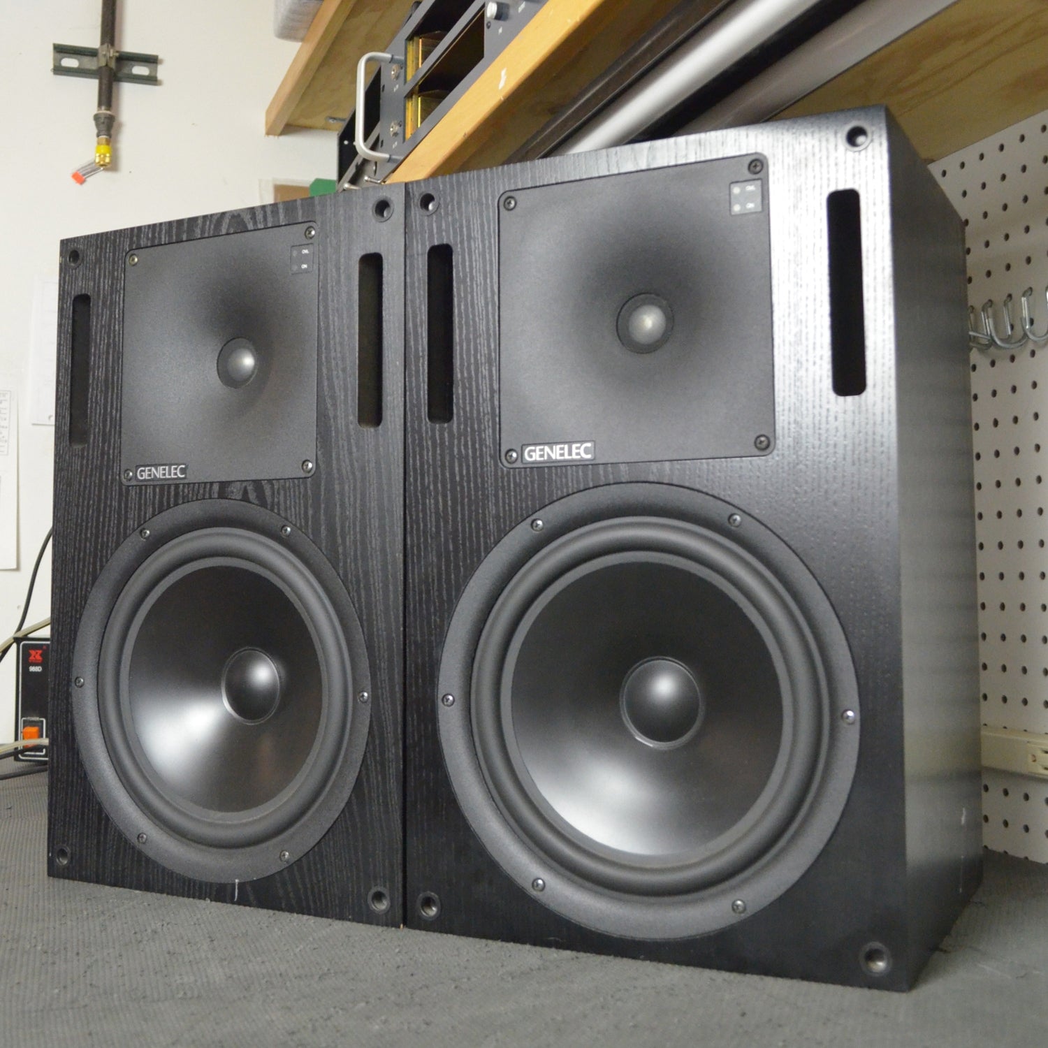 GENELEC 1032A シリアル連番 ペア ジェネレック Genelec 1032A Pair #5502/5378 (Used) – Vintage King
