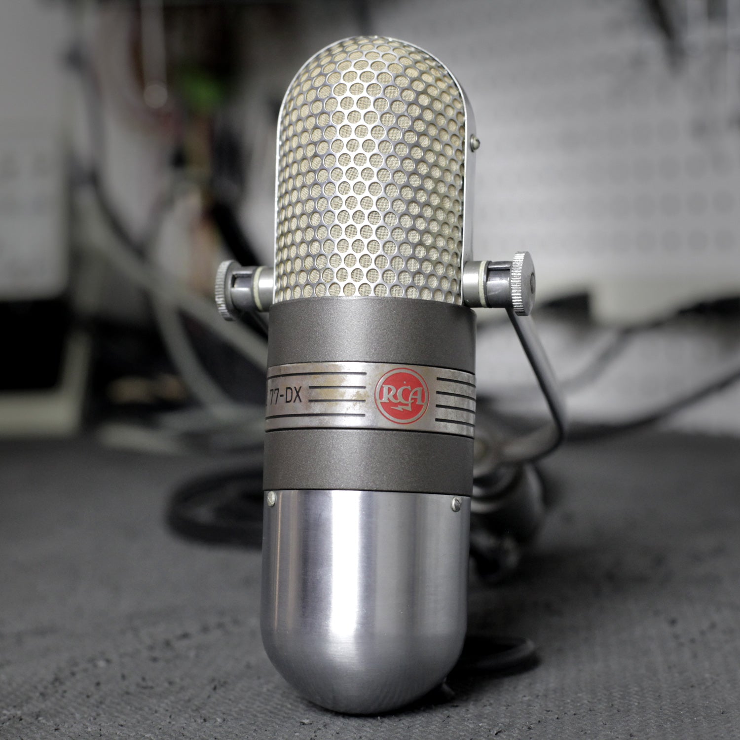 RCA 77 DX Ribbon Microphone #5637 (Vintage) – Vintage King