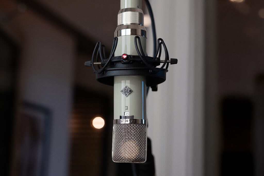 Upton Microphones 251 Tube Condenser Mic – Vintage King