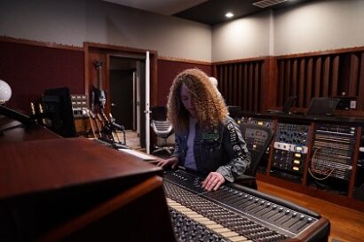 Vintage King's Inside Look At Big Bad Sound