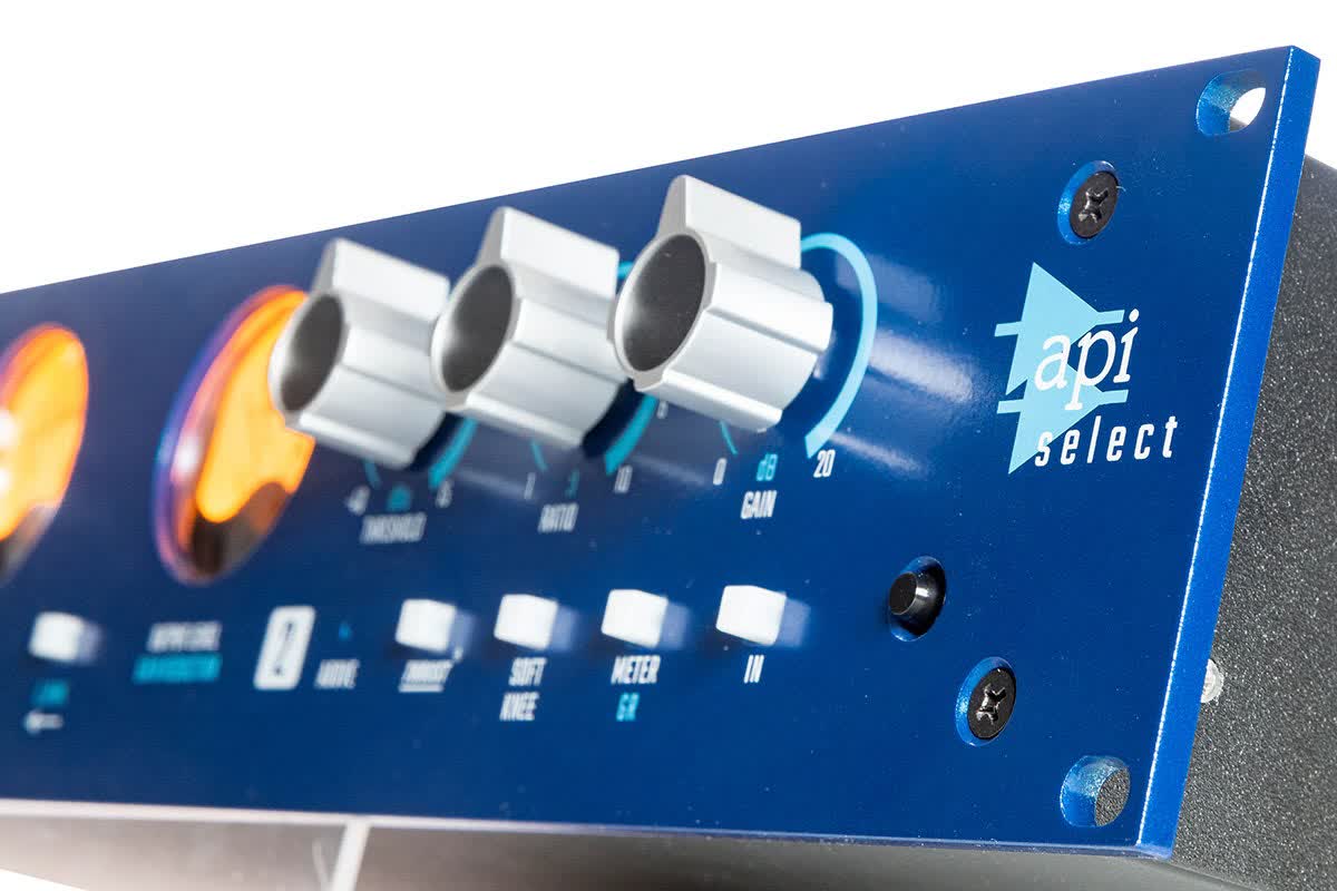 API Select SR22 Dual-Channel Compressor