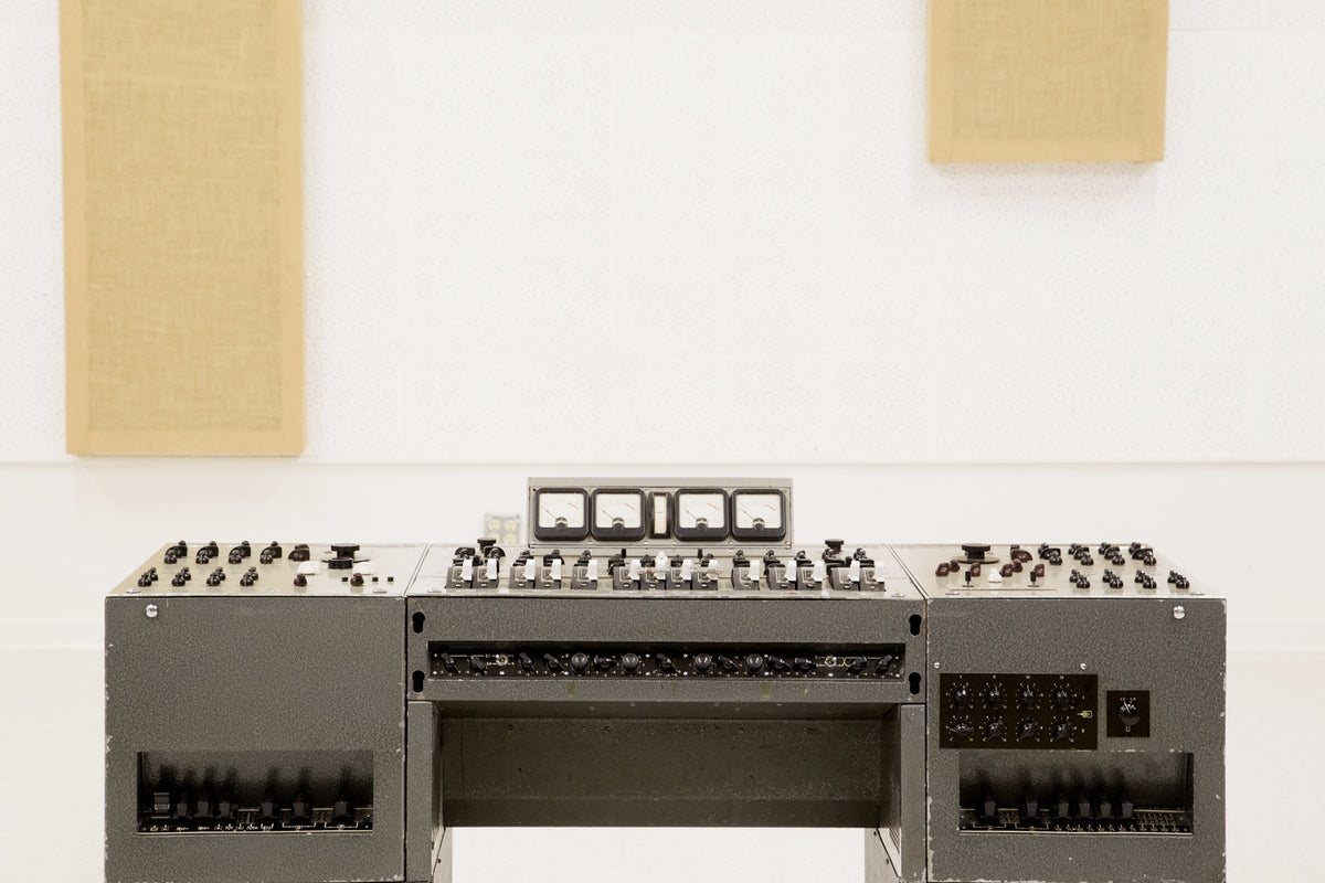 EMI Abbey Road REDD.37 Historic Beatles Console