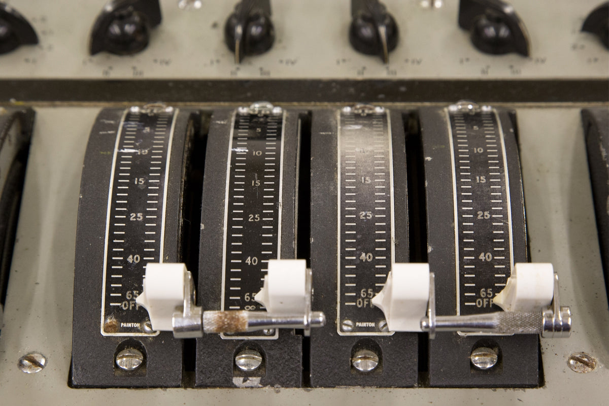 EMI Abbey Road REDD.37 Historic Beatles Console