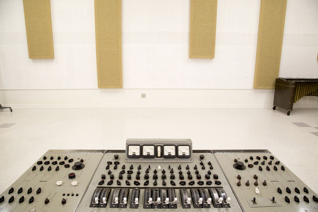EMI Abbey Road REDD.37 Historic Beatles Console
