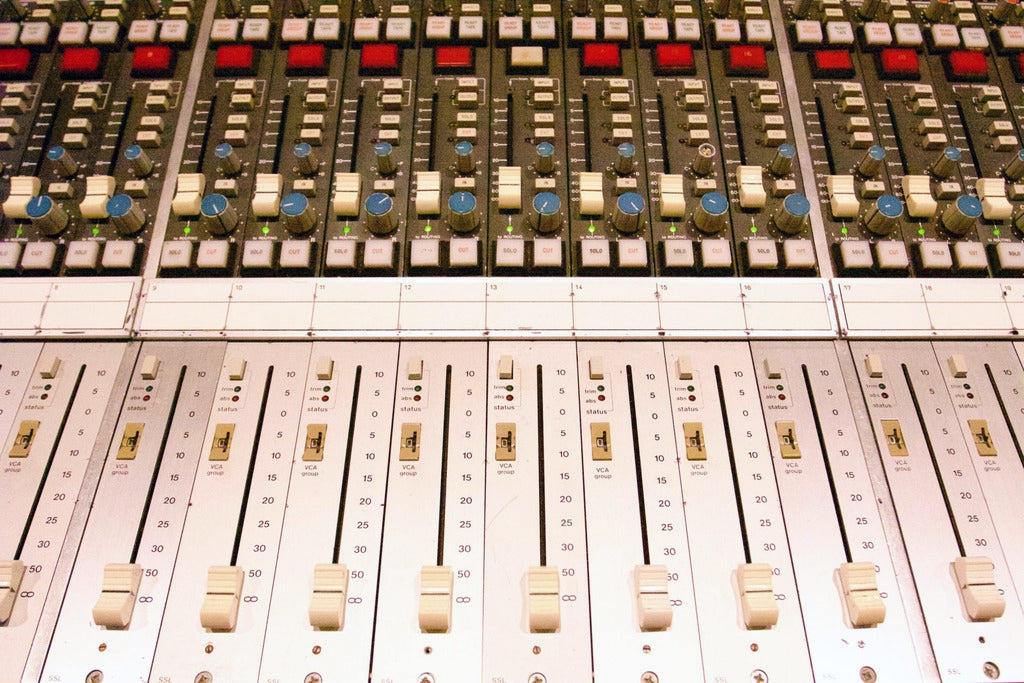 配信機器・PA機器・レコーディング機器 Tubemansound SL615E 2ch (SSL4000) 1980s SSL 4000E 56 Channel Console (Used) – Vintage King