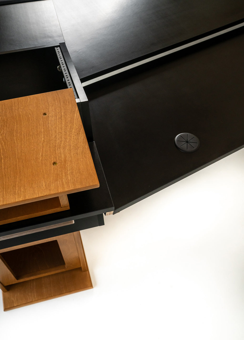 Dangerfox Genesis SplitBay 16U 42" Straight Studio Desk - Walnut