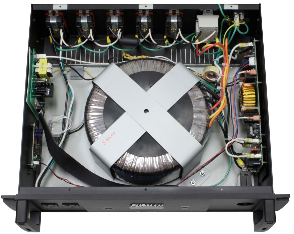 Furman P-2400 IT 20A Balanced Power Conditioner (Demo Deal)