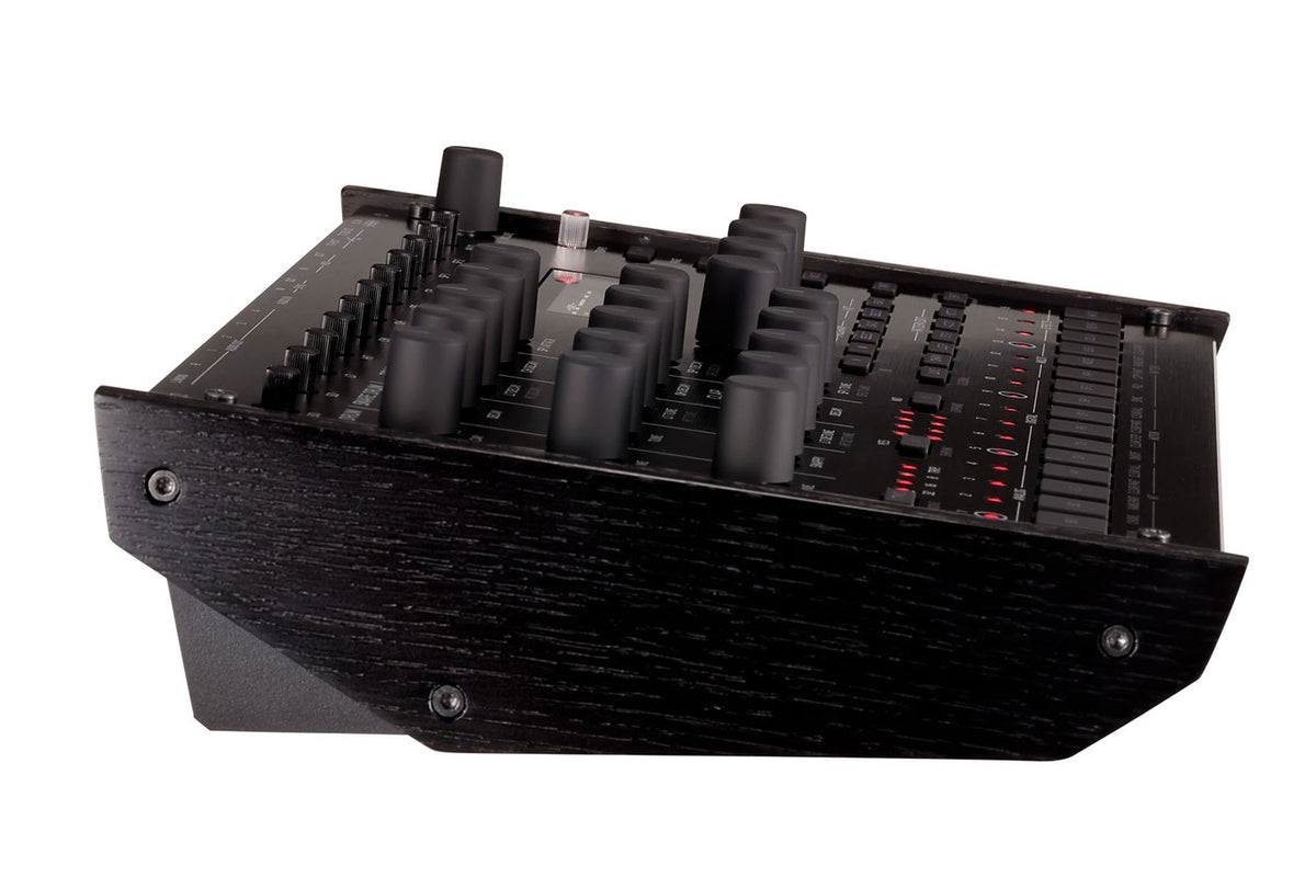 Korg drumlogue Hybrid Drum Machine