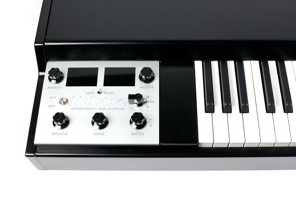 Mellotron M4000D 37-Note Digital Mellotron-Style Keyboard - Black