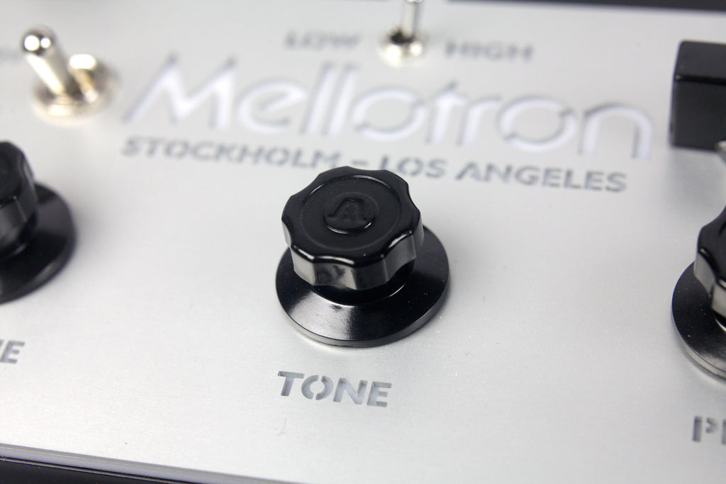 Mellotron M4000D 37-Note Digital Mellotron-Style Keyboard - Black