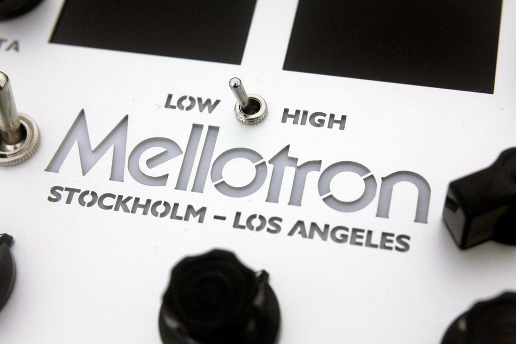 Mellotron M4000D 37-Note Digital Mellotron-Style Keyboard - White