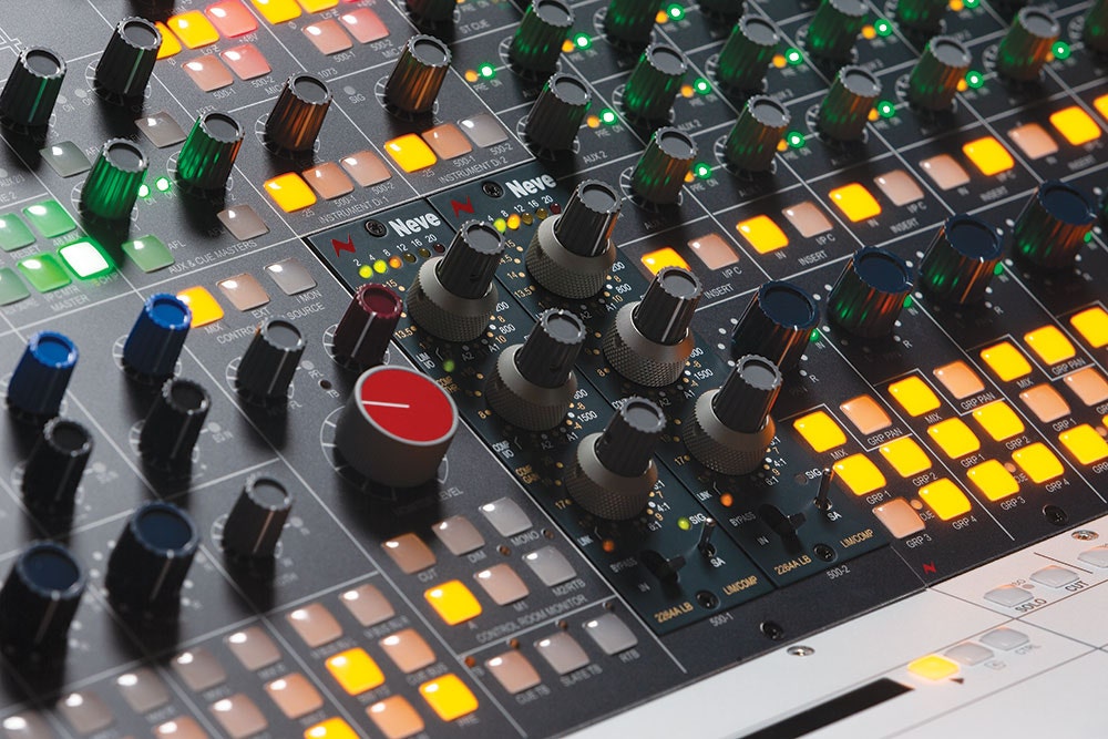 Neve 8424 24-Channel Console with 1073OPX Mic Preamp