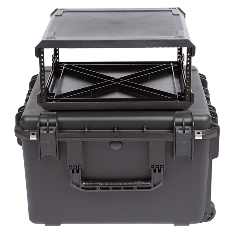 SKB 3i-2424M144U iSeries Case with Removable 4U Injection Molded 20" Rack Cage