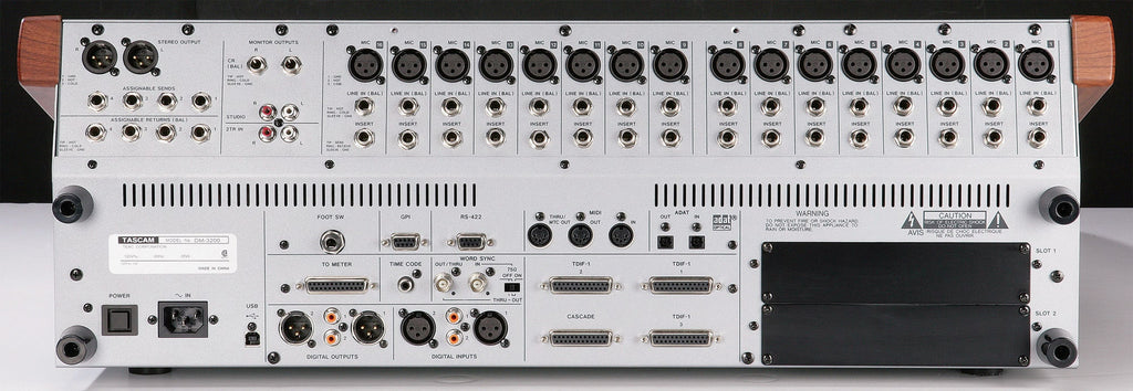 Tascam DM-3200