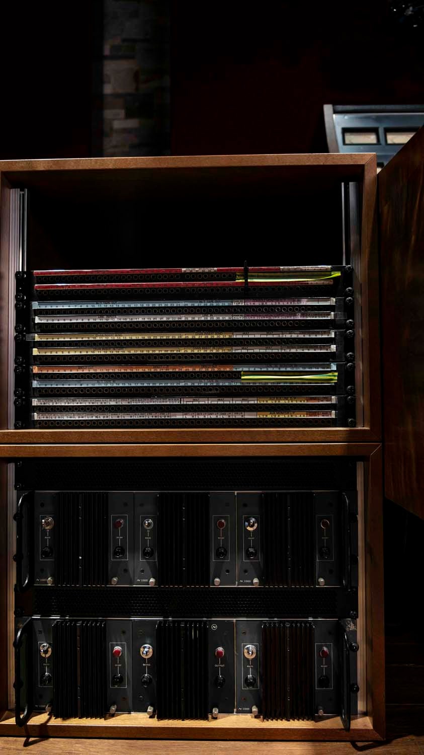 Neve 8068 MKI Muscle Shoals Mixing Console #A4093 (Vintage