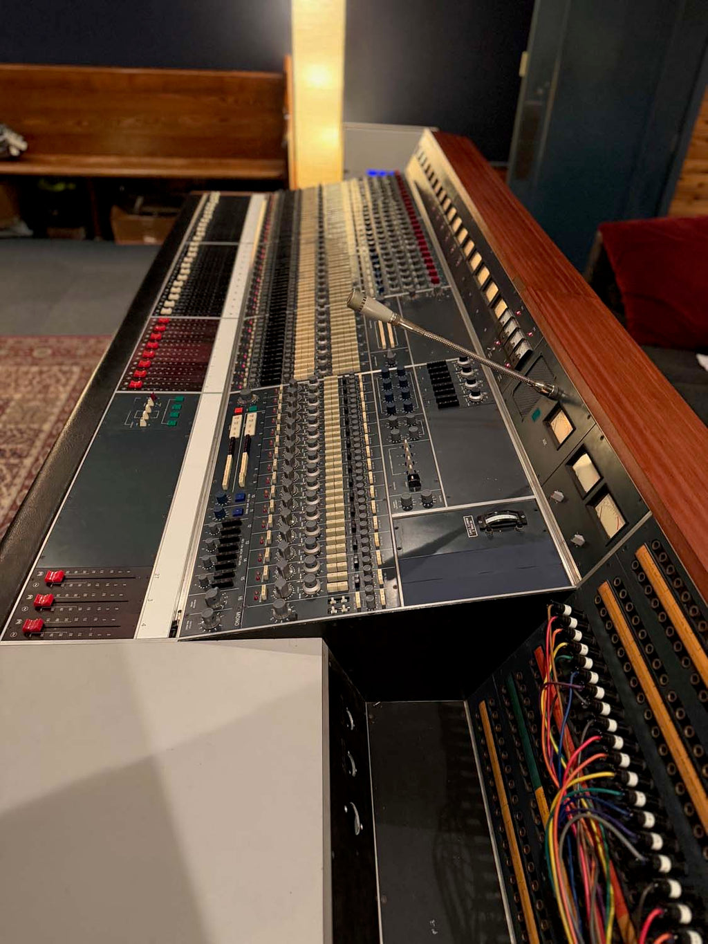Neve 8026 MKII 24 Channel Console #A4131 (Vintage)