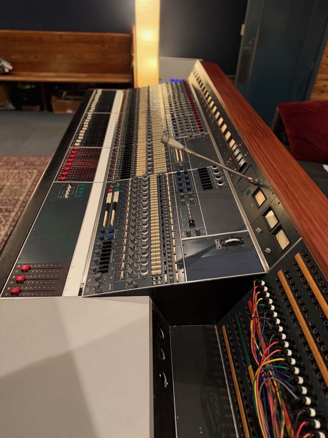 Neve 8026 MKII 24 Channel Console #A4131 (Vintage)