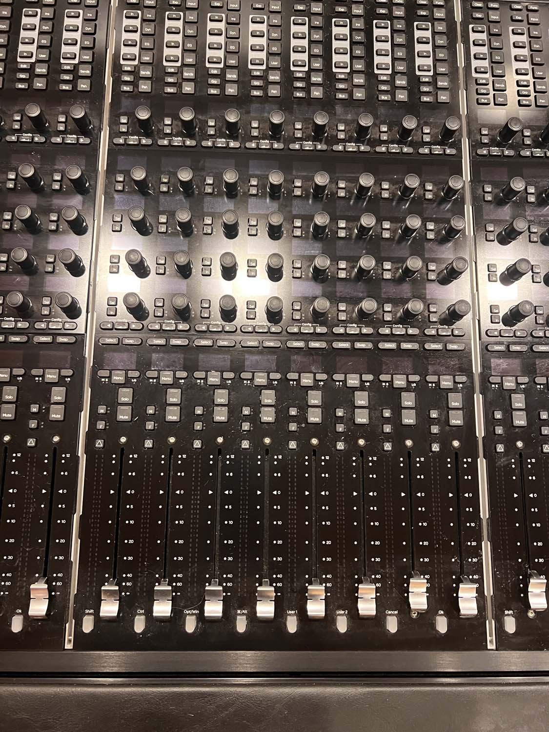 Avid S6 M40 32-5-D Pro Tools Control Surface Custom #EAECX62100004B (Used)