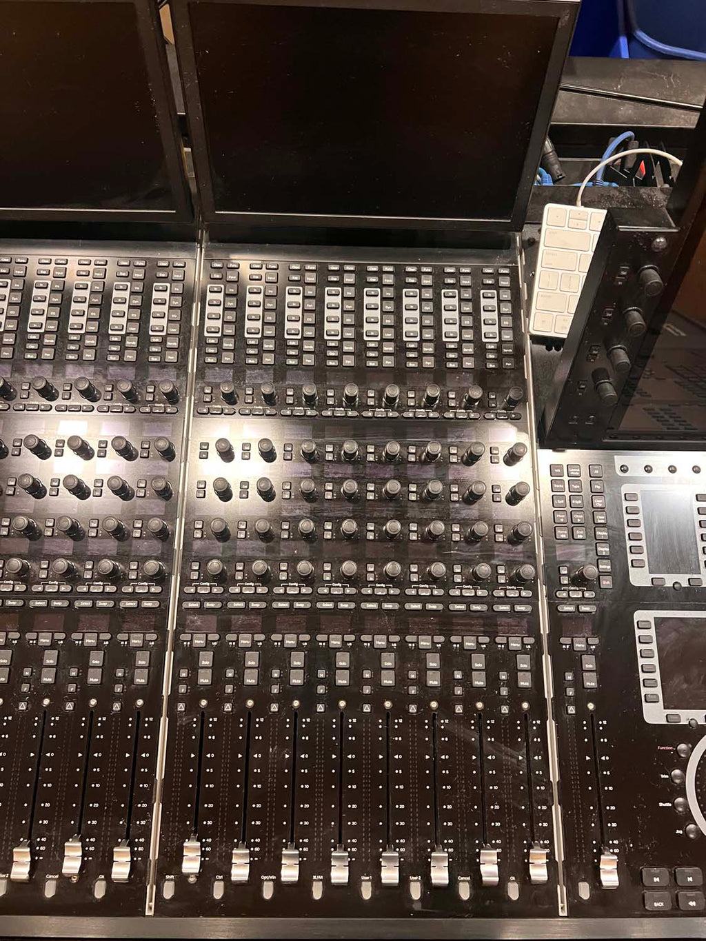 Avid S6 M40 32-5-D Pro Tools Control Surface Custom #EAECX62100004B (Used)