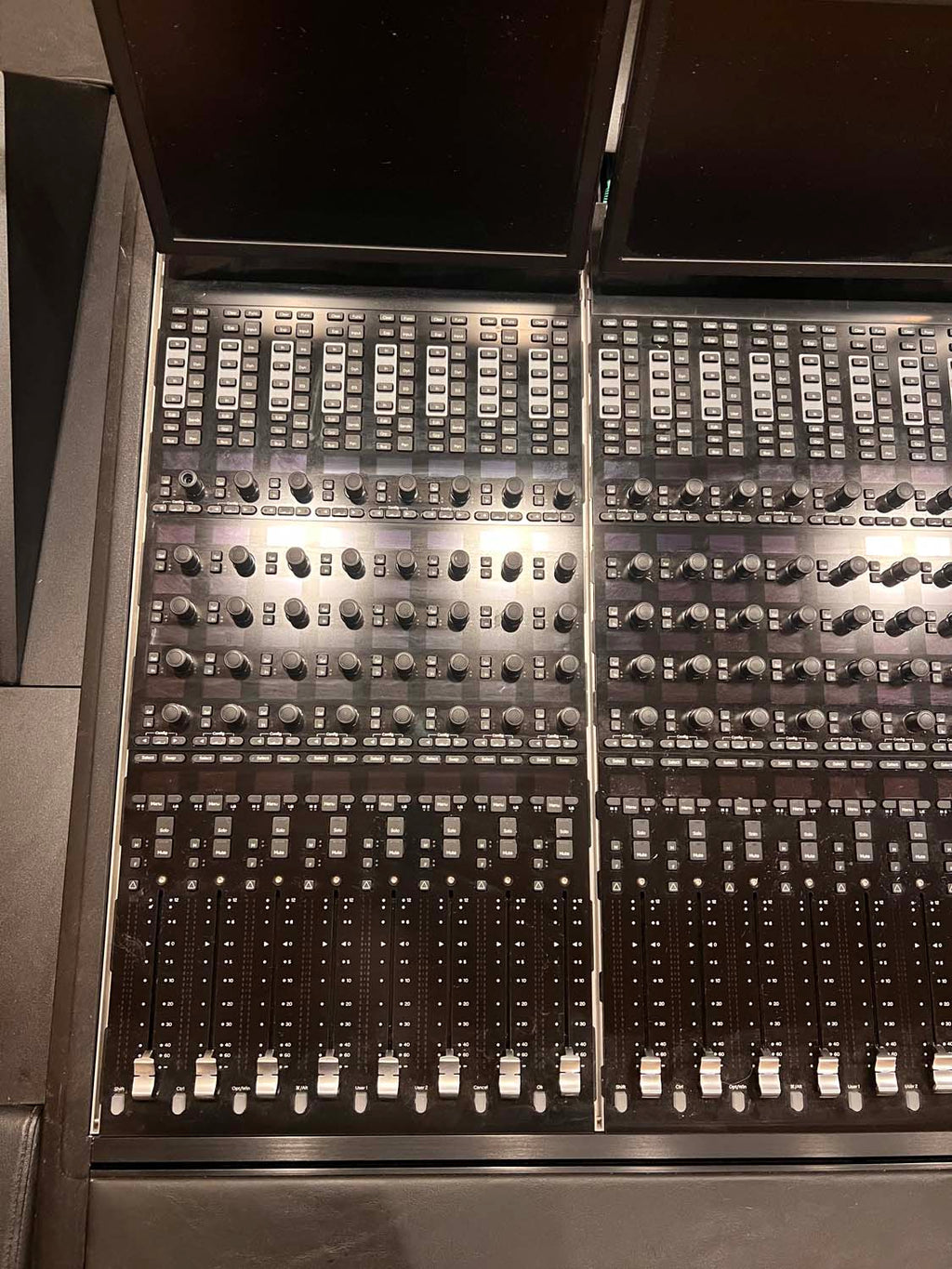 Avid S6 M40 32-5-D Pro Tools Control Surface Custom #EAECX62100004B (Used)