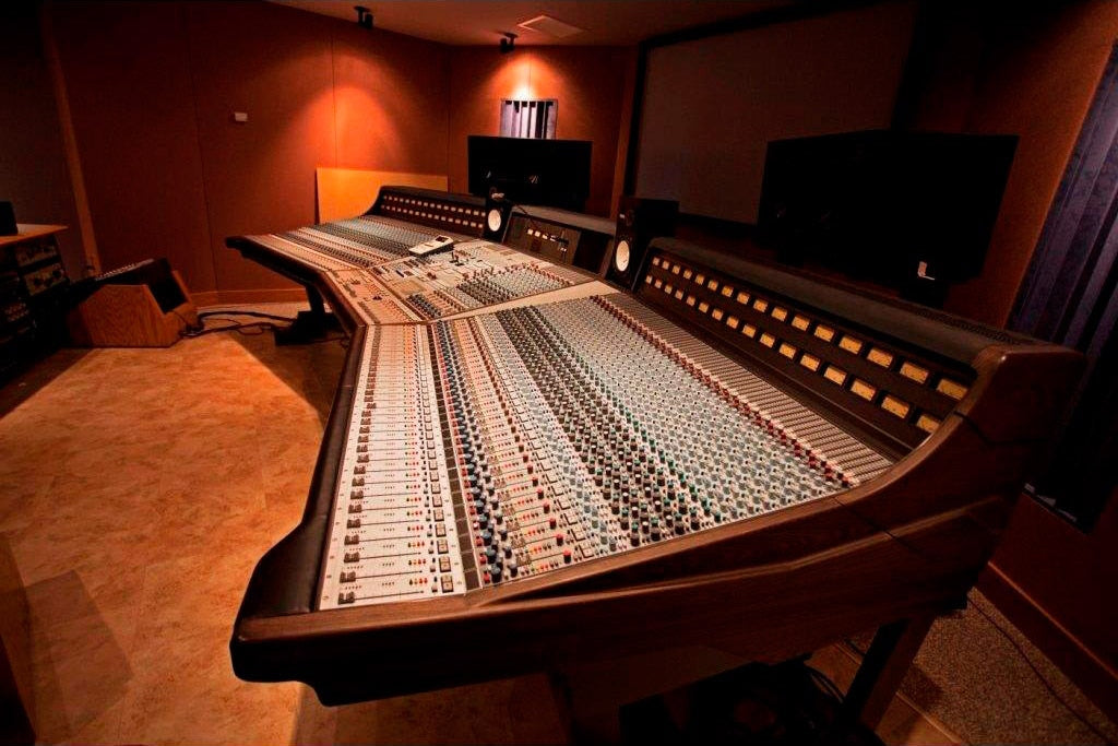 Amek 9098i 72 Channel Console (Vintage)
