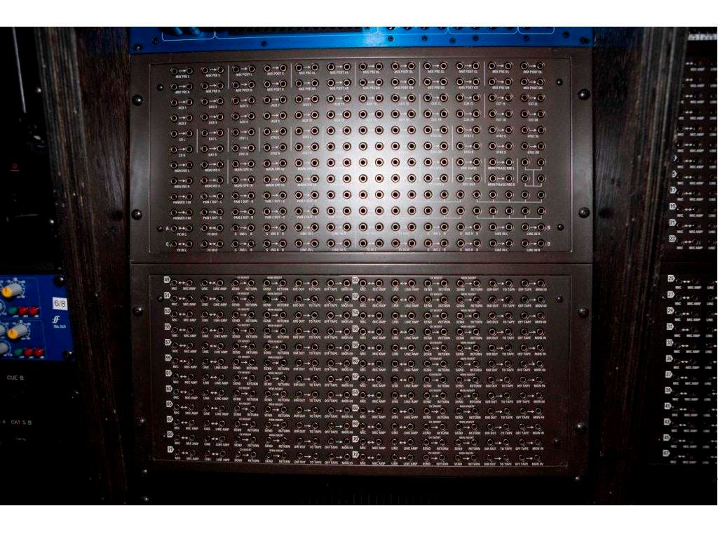 Amek 9098i 72 Channel Console (Vintage)