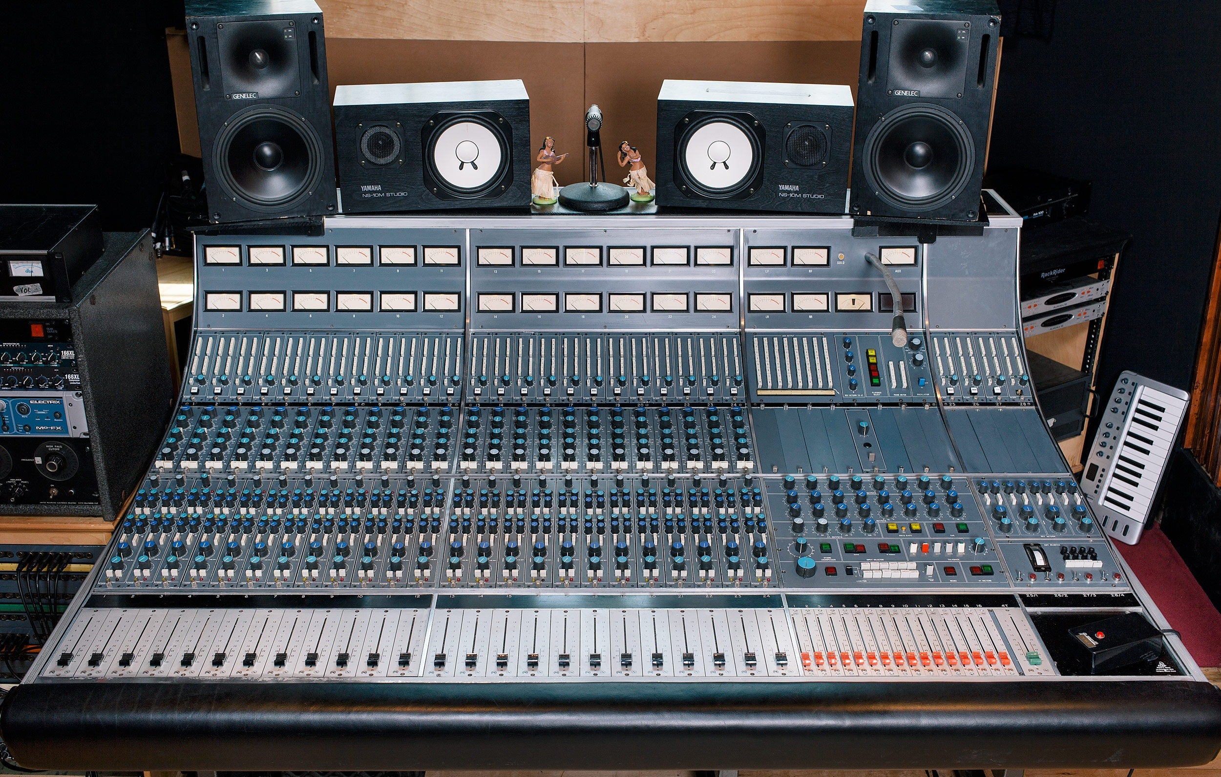 Neve 8058 MKII Console (Vintage) – Vintage King