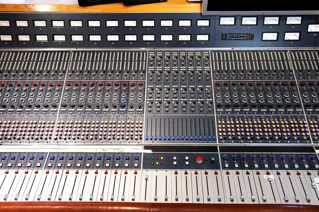 Neve 8028 - Full Class A Electronics (Vintage)