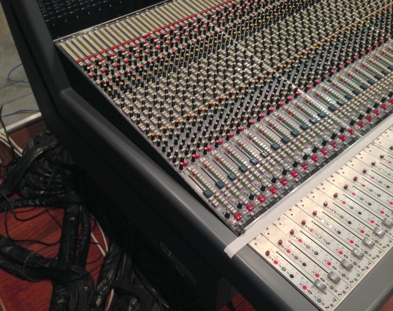 Neve VR 60 Console (Used) – Vintage King