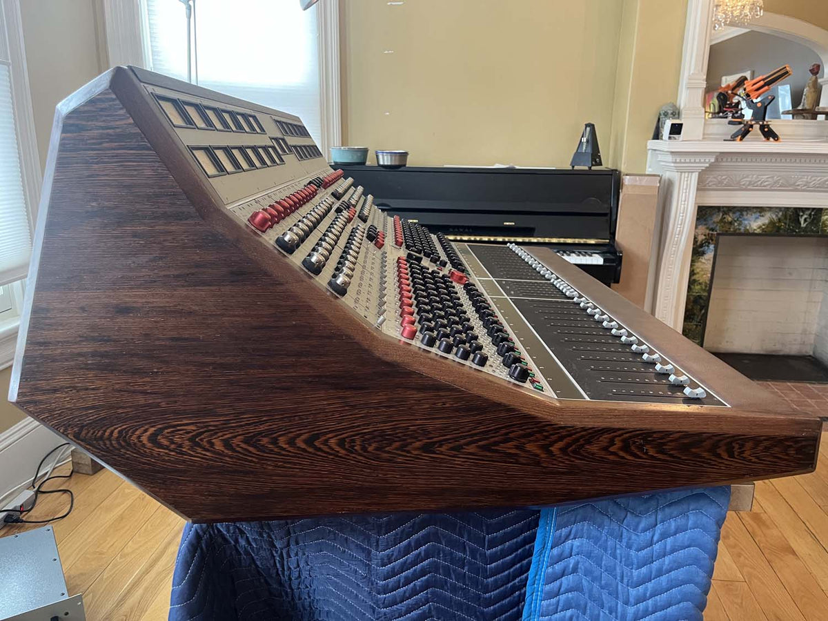 Wunder Audio Wunderbar 24-Channel Console (Used)